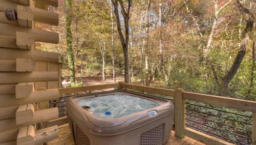 Happy Trout Hideaway - Creek Views Of Hot House Creek, Hot Tub, Outdoor Fire Pit, Cozy Atmosphere - Mineral Bluff, GA - Foto 3, Other