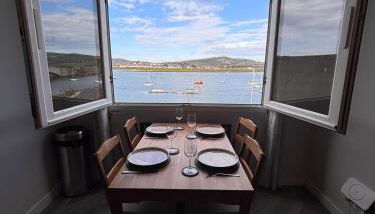 Stylish Coastal Apartment with Breathtaking views - Foto 3