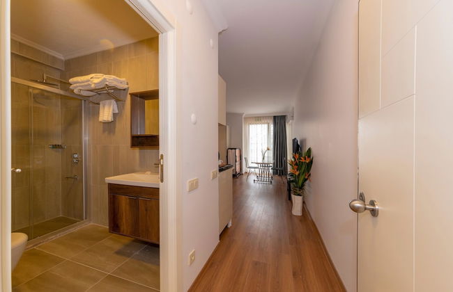 Joy Suites - Photo 27