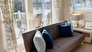 Haggerston Lola the Lodge and Betty the Van - Foto 3