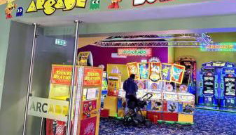 Modern & Blissful Beach Park Holiday Home in Dovercourt, Essex, - Foto 4, Game Room