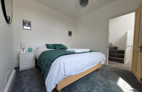 Home away from home by the sea - Foto 26