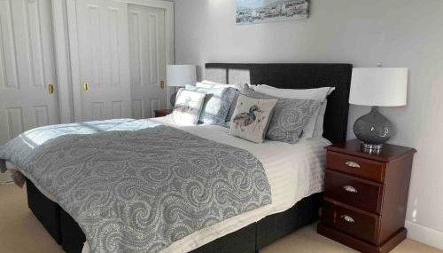 2 bedroom Townhouse within Grade C listed Ladysbridge House 2 night minimum stay - Foto 2