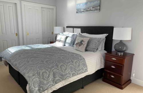 2 bedroom Townhouse within Grade C listed Ladysbridge House 2 night minimum stay - Foto 2