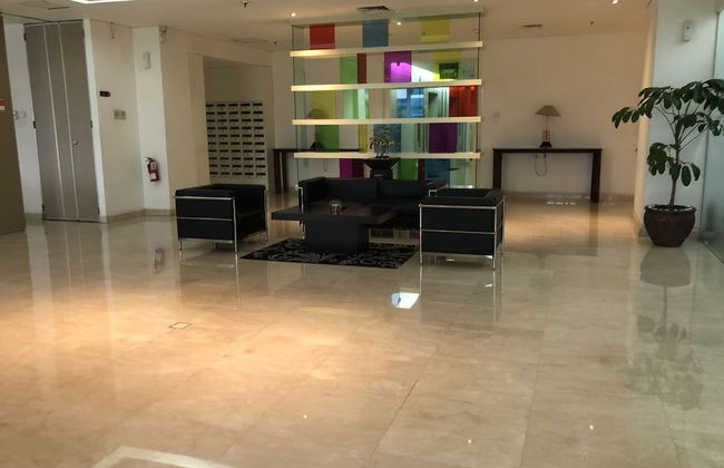 Premium Location 2BR Apartment @ FX Residence - Foto 2