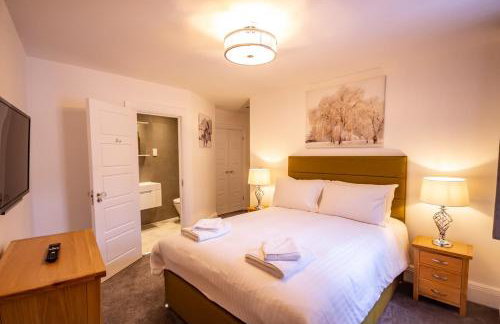 Luxury 4 bedroom ground floor apartment - Foto 17