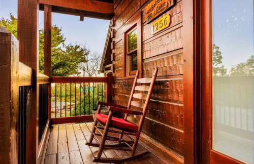 Splashtacular: Indoor Pool~Gorgeous Views~HotTub~GameRoom~Resort - Photo 13