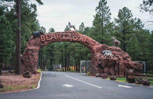 Walk to GC Train Depot and Route 66, king beds, game room, BBQ, firepit - Photo 47