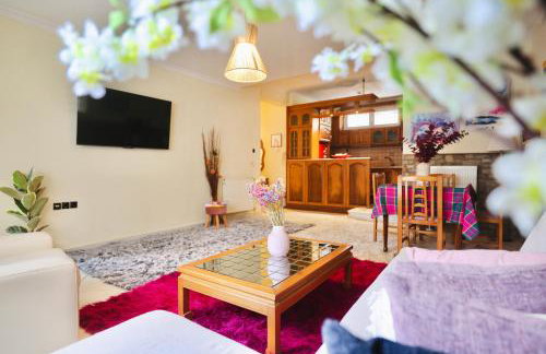 Cozy tricolor 2 bdr apt with gym & parking - Foto 3