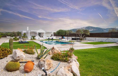 Marble Pool Villa - Photo 24