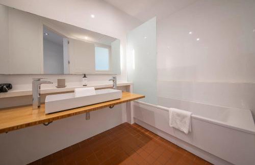 You Stylish Uptown Barcelona Apartments - Photo 33