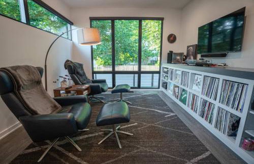 3 bed 3 bath Modern Luxury Home with Hot Tub and Rooftop Patio - Foto 29