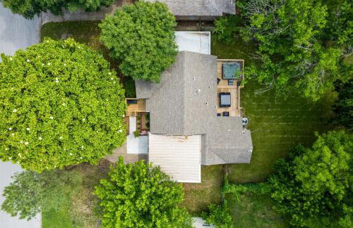 Next to Expo, 5 beds, Hot-tub, corn hole, pets! - Foto 28