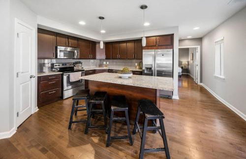 Comfortable 2BR Condo near City Center - Foto 13