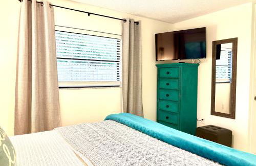 Poolside Oasis-heated pool -7 min to Manasota Beach - Foto 13