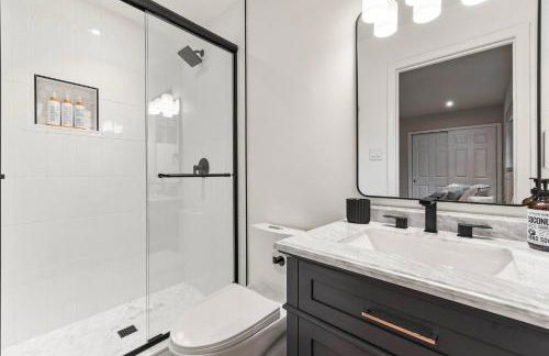 Spacious Cozy and Renovated Mountain Retreat - Foto 28