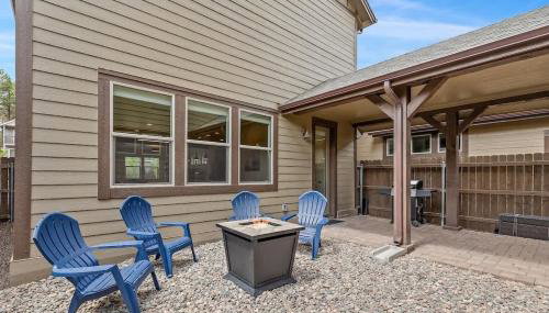 Flagstaff 3BR Cozy Retreat w Fireplace & BBQ - Foto 5
