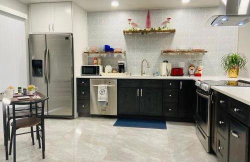 Newly Renovated Villa with Hot Tub - Foto 11