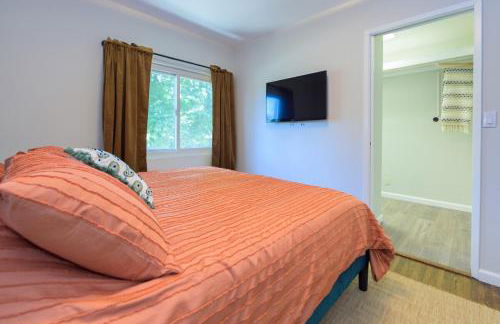 Charming and Cozy 1 Bedroom 1 Bathroom Guest Suite in Silverlake - Foto 41