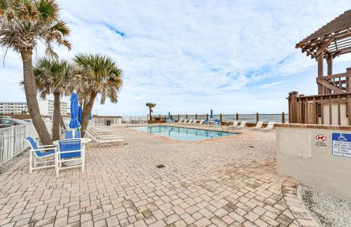 Beachfront Studio with Community Indoor Pool! - Foto 16