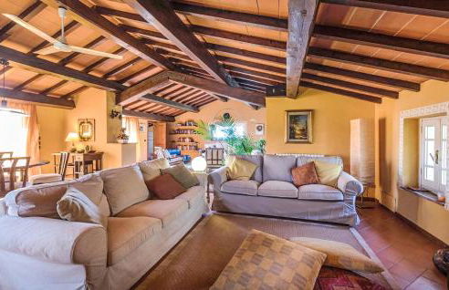 Awesome Home In Quiesa - Foto 27