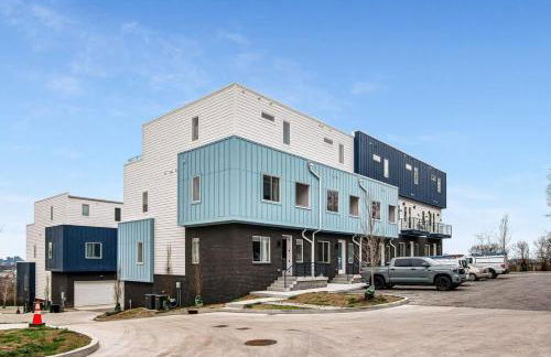 New Nashville Home - Rooftop Views - Hot Tub - Photo 21