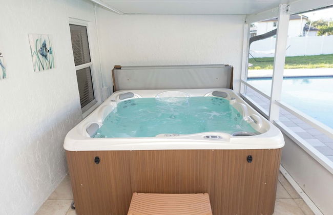 Villa Royale 4 BR Home w Pool & Hot Tub - Foto 42