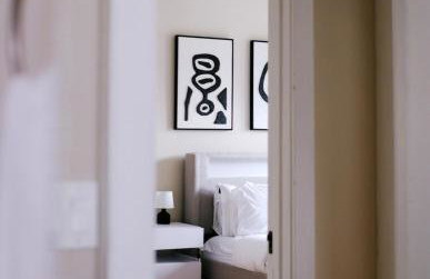 Sleeps 22 • Modern Multi-Unit • Gym • Workspaces - Photo 39