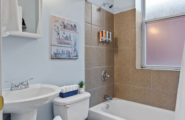 Blooming Memories | JZ Vacation Rentals - Photo 14