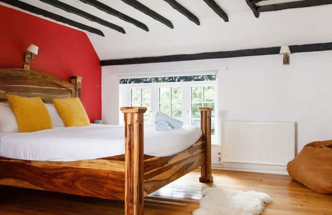 Tranquil Luxe in Country Cottage - Photo 52