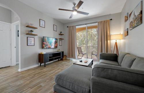 Spring Break Awaits Disney Close Pool Slides Fun - Foto 3