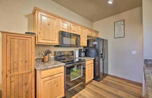 Near Lake and Trails Show Low Condo with Grill! - Foto 9