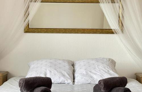 DOMFRONT-BNB : CHIC & CONFORT - Foto 49