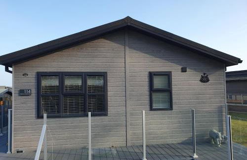 Routh 2-Bed Luxury Lodge Hot Tub & Lake View - Foto 12