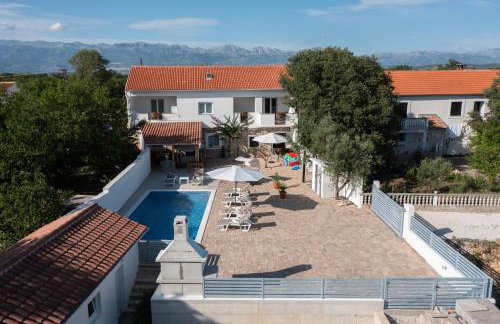 Kuća za odmor IVANA - Foto 1