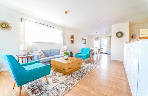 Turquoise Twin ★Vacation COS★3 King Beds★Near AFA - Foto 9