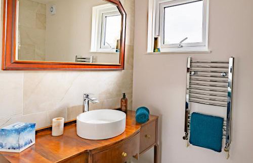 Comfortable 4-Bedroom Heaven in Thetford - Foto 23