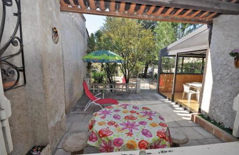 Nice Home In Saint Cannat With Wifi - Foto 9