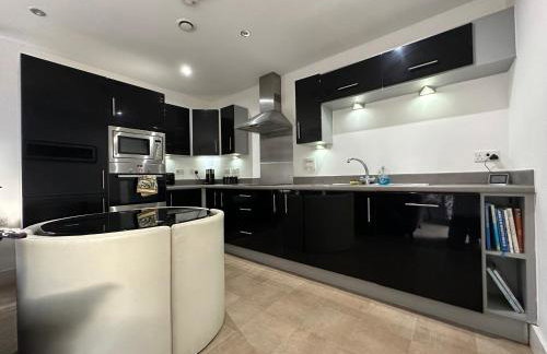 2 Bedroom Riverside Property with Roof Terrace - Foto 5