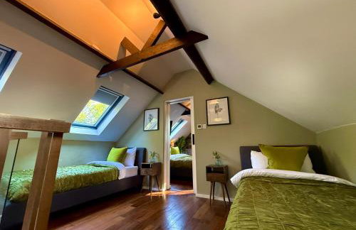 Sunridge Fishing Lodge with Hot Tub & Giant Cinema - Foto 20