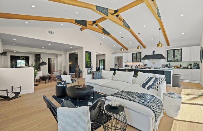 Oakland Hills Farmhouse Stunner + Game Room + Ac - Foto 16