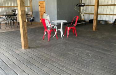 Getaway Country Cottage -Entire House w/ Fireplace - Foto 4