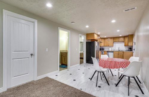 Home Theater and Patio South Jordan Basement Unit - Foto 9