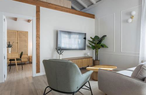 Meraki Suites - Photo 79