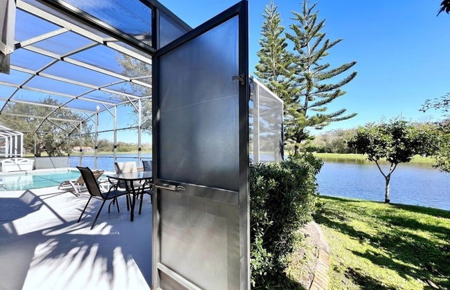 Lovely Lakeside 4-bed Pool Home At Villa Sol-3125 4 Bedroom Home by RedAwning - Foto 32