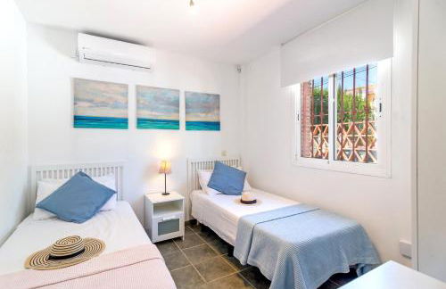 Villa Alegría - Option of Heated Pool - Sleeps 8 - Photo 17