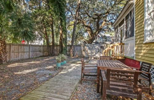 Cute Thomas Square Cottage Monthly Stays Heated Pool Access by Southern Belle Savannah 1388 - Foto 24