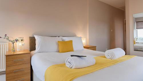 Double Room - Kitchen - Parking - Near Shops - Foto 2