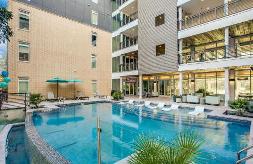 Stylish Condo facing Riverwalk with Free Parking Pet Friendly Centrally Located on the Riverwalk - Foto 21