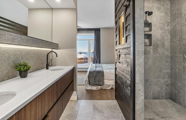Chalet Monashee-brand New High End W/amazing Views - Photo 21